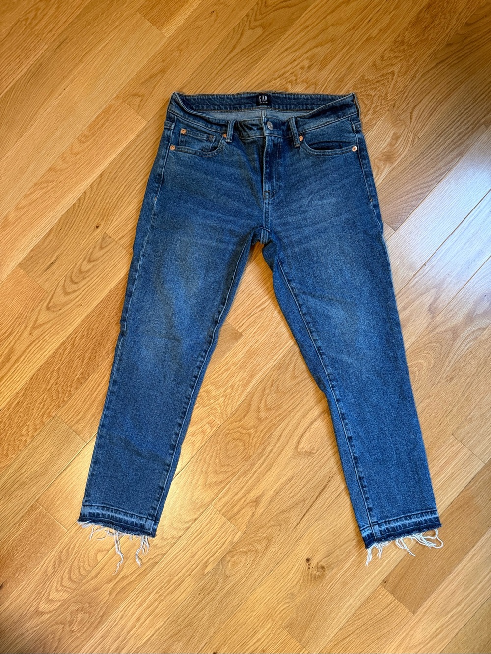 GAP Women's Cropped High-Rise Jeans in Medium Blue with Raw Hem